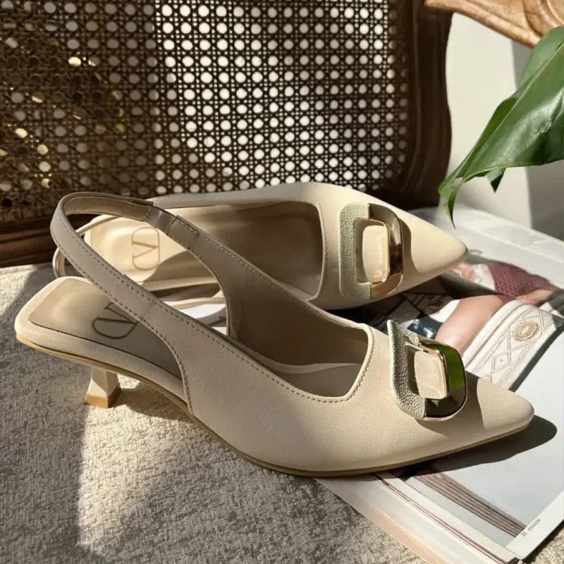 کفش پاشنه کوتاه کد 8029